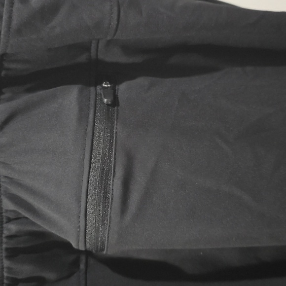 EUC Men's Dri-fit Material Joggers - Picture 4 of 7